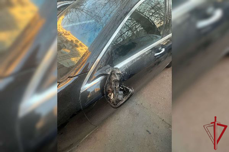 В Красногвардейском районе наряд Росгвардии задержал хулигана, повредившего иномарку 