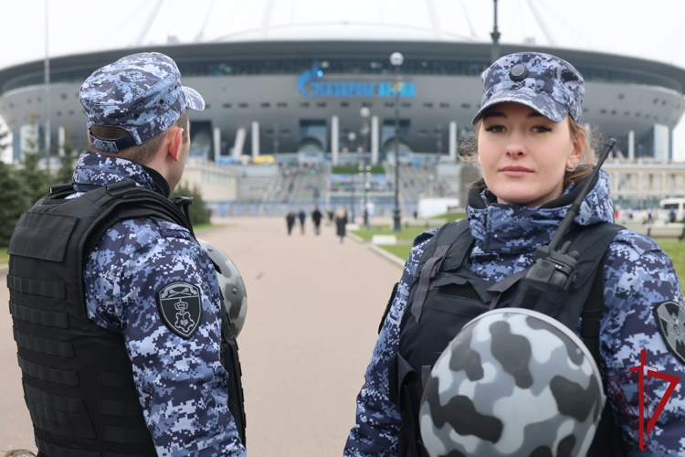 Подразделения Росгвардии обеспечили правопорядок при проведении футбольного матча Российской Премьер-Лиги