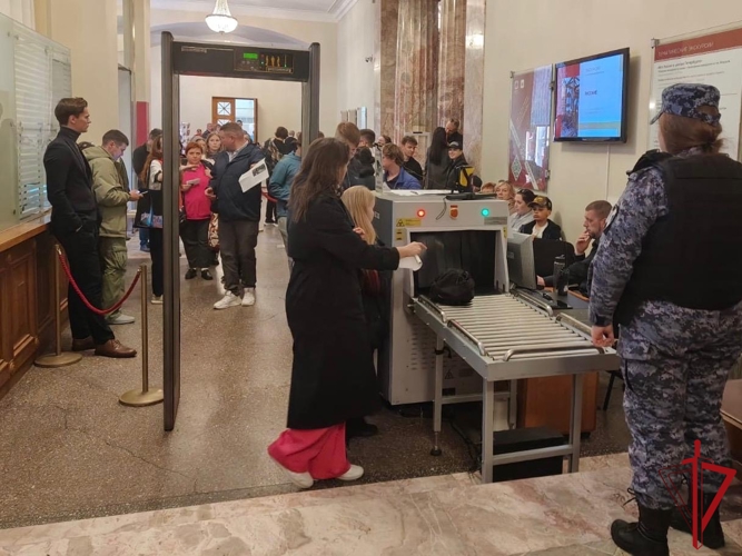 Представители Росгвардии обеспечили безопасность во время проведения ежегодной акции «Ночь музеев»