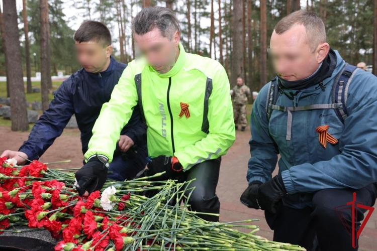 В Санкт-Петербурге сотрудники и ветераны ГУ Росгвардии провели велопробег, посвященный 80-летию Великой Победы