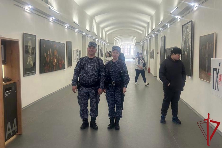 Представители Росгвардии обеспечили безопасность во время проведения ежегодной акции «Ночь музеев»