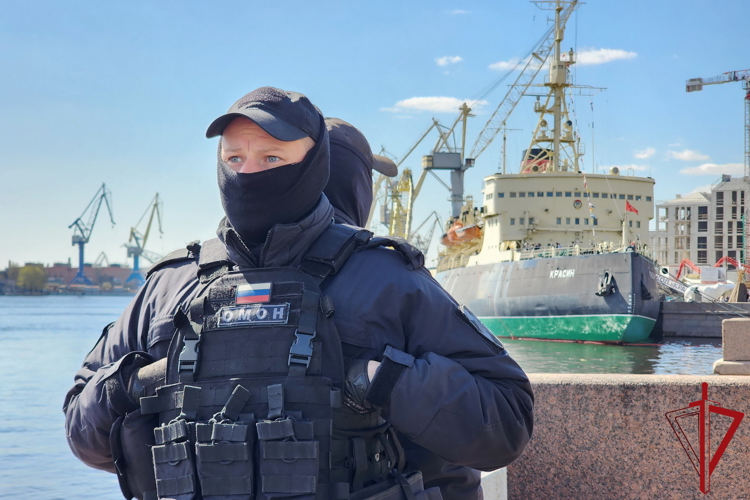 Сотрудники и военнослужащие Росгвардии приняли участие в обеспечении правопорядка при проведении первомайских мероприятий