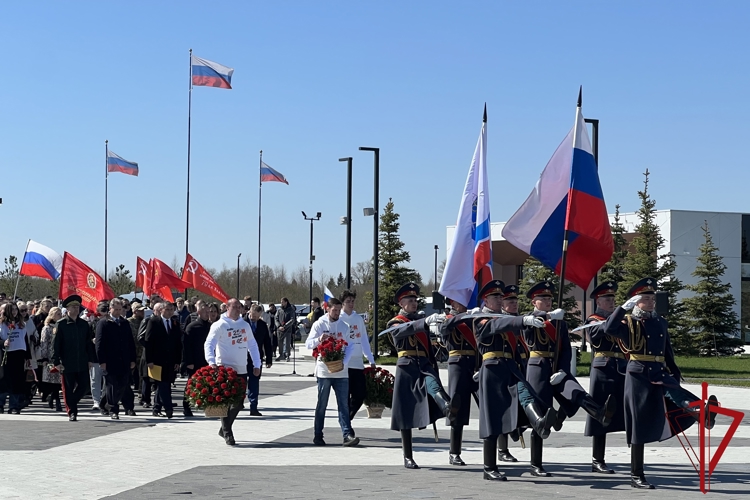 В Ленинградской области сотрудники Росгвардии почтили память мирных жителей, погибших в годы войны