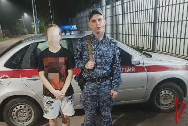 Во Всеволожске наряд Росгвардии разыскал несовершеннолетнюю, сбежавшую из дома после ссоры с родителями