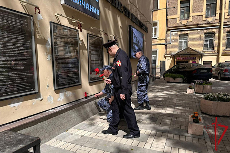 Представители Росгвардии приняли участие в мероприятиях, посвященных Дню памяти и скорби