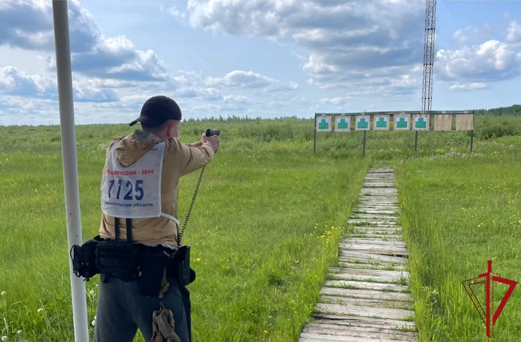 В ГУ Росгвардии состоялся чемпионат по служебному биатлону