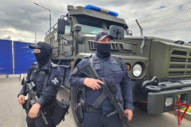 Сотрудники и военнослужащие Росгвардии приняли участие в обеспечении безопасности XXVIII Петербургского международного экономического форума