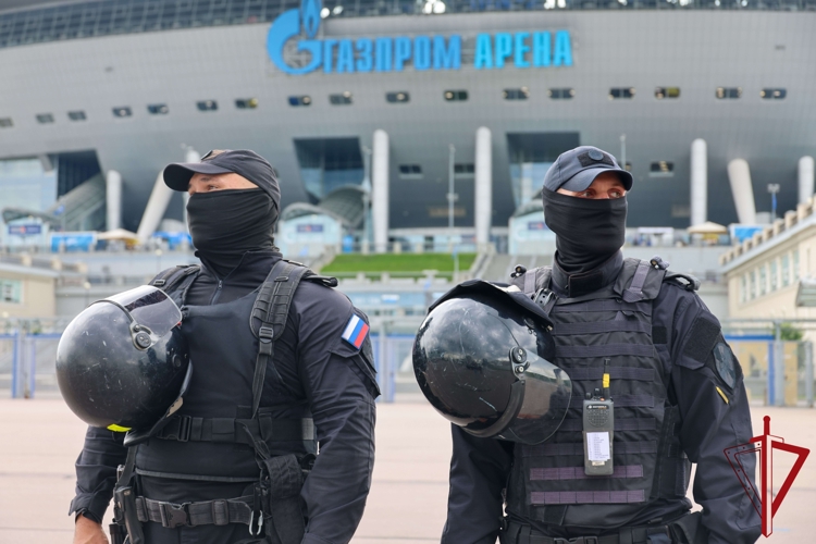 Сотрудники ГУ Росгвардии приняли участие в обеспечении правопорядка при проведении международного футбольного матча