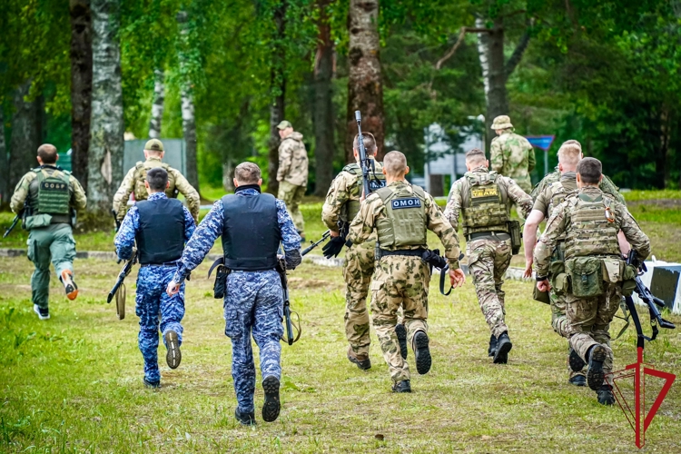 Сотрудники СОБР "Гранит" Росгвардии победили в "Гонке специального назначения"