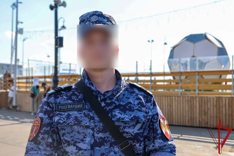Сотрудники и военнослужащие Росгвардии приняли участие в обеспечении правопорядка во время футбольного матча РПЛ