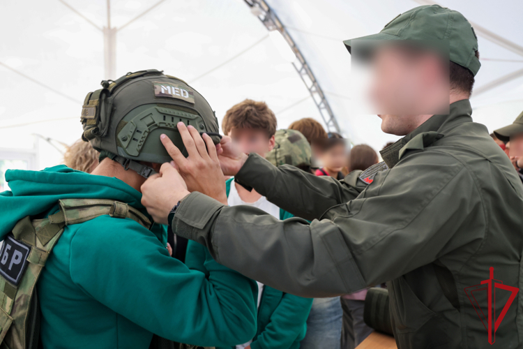 Сотрудники и ветераны Росгвардии приняли участие в мероприятии «Открываем Россию вместе»