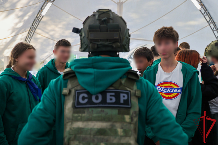 Сотрудники и ветераны Росгвардии приняли участие в мероприятии «Открываем Россию вместе»