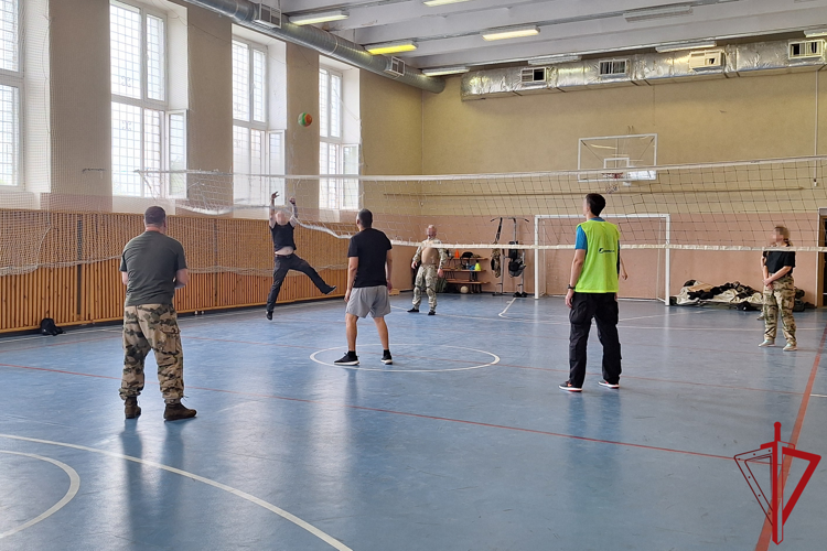 В петербургском ОМОН прошли спортивные мероприятия, посвященные Дню физкультурника