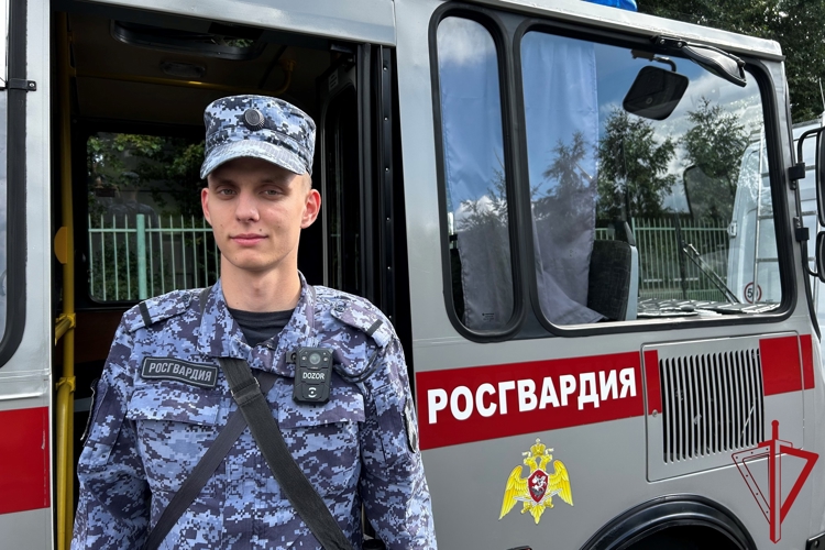 Подразделения Росгвардии обеспечили правопорядок при проведении футбольного матча РПЛ
