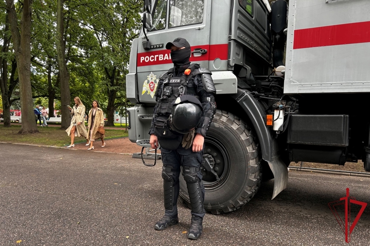 Подразделения Росгвардии обеспечили правопорядок при проведении футбольного матча РПЛ