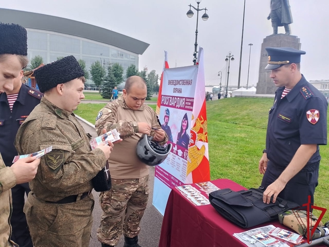 В Санкт-Петербурге сотрудники Росгвардии приняли участие в Фестивале казачьей культуры