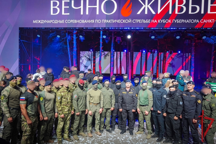 Сотрудники ГУ Росгвардии приняли участие в торжественном открытии IХ Международных соревнований по практической стрельбе на кубок губернатора Санкт-Петербурга "Вечно Живые"