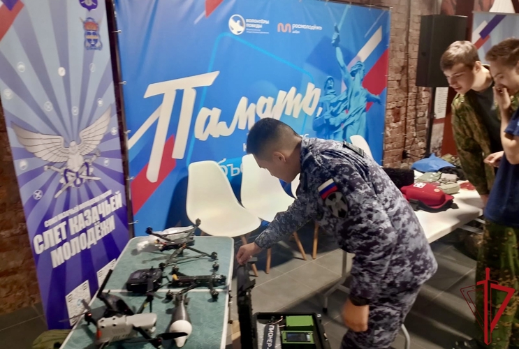 Петербургские росгвардейцы приняли участие в проведении слета казачьей молодежи Северо-Западного казачьего войска