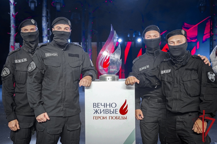Сотрудники ГУ Росгвардии приняли участие в торжественном открытии IХ Международных соревнований по практической стрельбе на кубок губернатора Санкт-Петербурга "Вечно Живые"