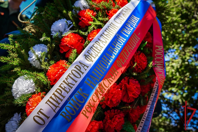 Представители Главного управления Росгвардии почтили память жертв блокады Ленинграда