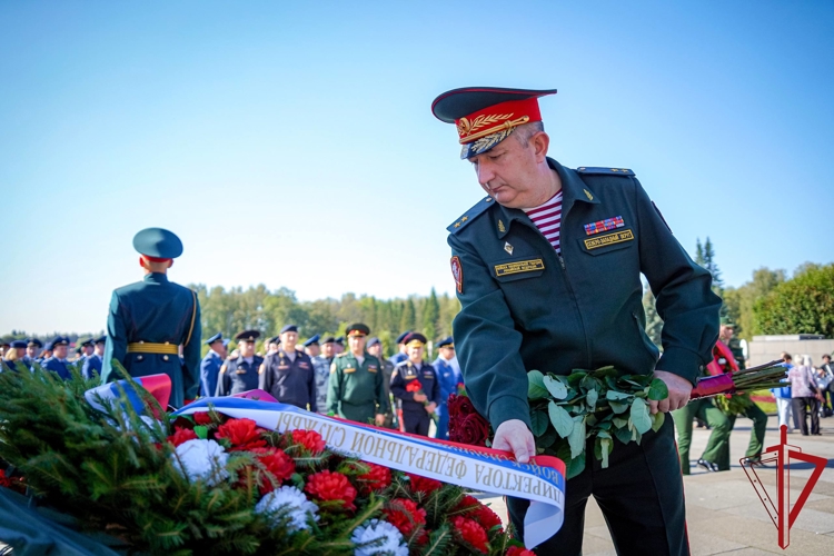 Представители Главного управления Росгвардии почтили память жертв блокады Ленинграда