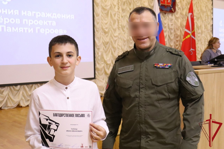 Представитель СОБР «Гранит» Росгвардии стал почетным гостем заседания в администрации Курортного района