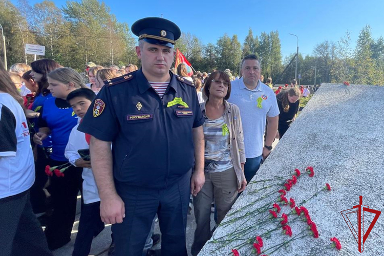 В Ленобласти сотрудники Росгвардии приняли участие в мероприятиях, посвященных Дню памяти жертв блокады Ленинграда