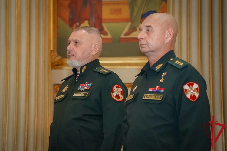 Замдиректора Росгвардии генерал-полковник Алексей Воробьев вручил государственные награды военнослужащим Северо-Западного округа ВНГ РФ, отличившимся в ходе СВО