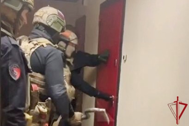 При силовой поддержке СОБР Росгвардии задержаны подозреваемые в похищении человека