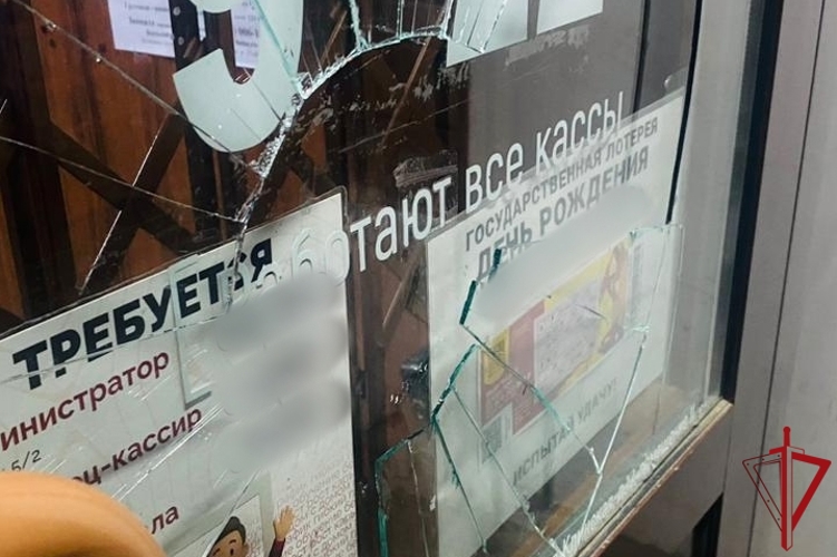 В Красногвардейском районе сотрудники Росгвардии задержали дебошира, повредившего имущество магазина и устроившего драку с персоналом