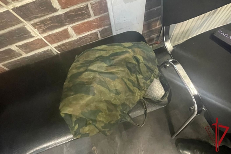 В Калининском районе росгвардейцы обеспечили охрану места происшествия, где был обнаружен подозрительный предмет