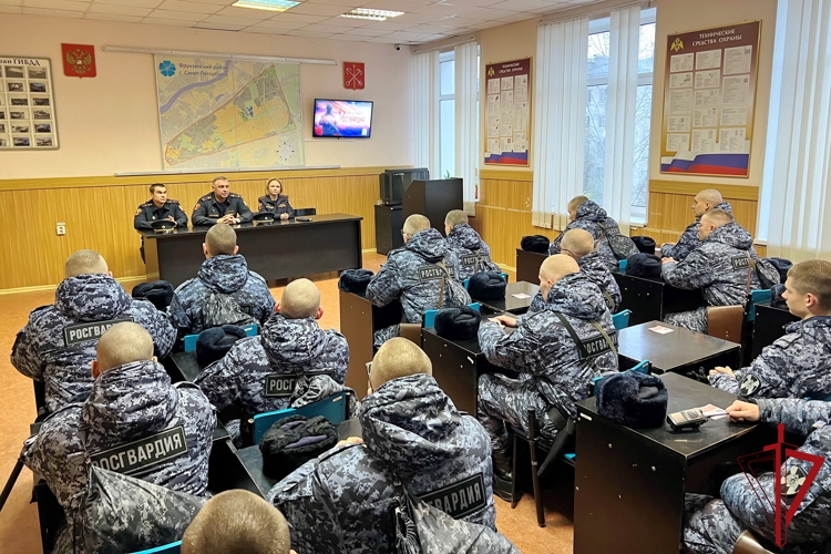 В филиалах вневедомственной охраны проходят Дни открытых дверей для военнослужащих, проходящих военную службу по призыву