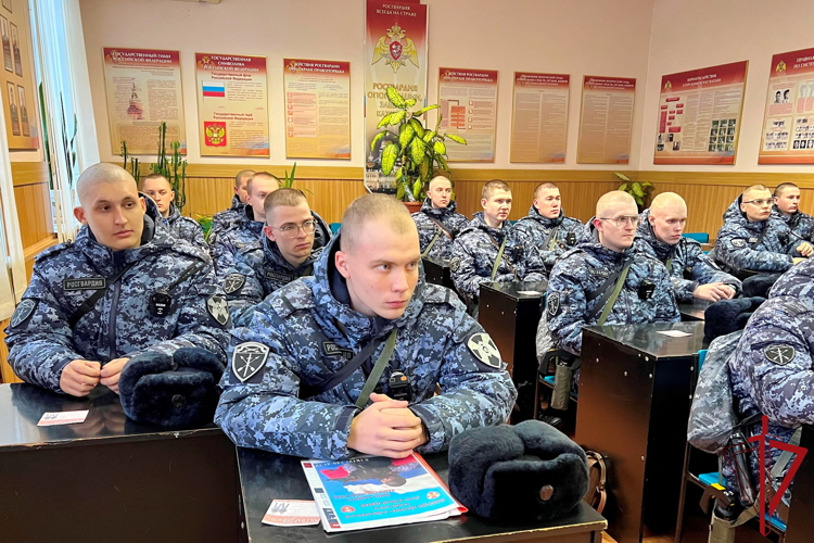 В филиалах вневедомственной охраны проходят Дни открытых дверей для военнослужащих, проходящих военную службу по призыву