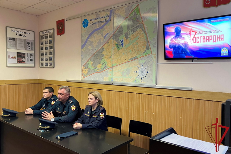 В филиалах вневедомственной охраны проходят Дни открытых дверей для военнослужащих, проходящих военную службу по призыву