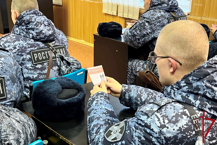 В филиалах вневедомственной охраны проходят Дни открытых дверей для военнослужащих, проходящих военную службу по призыву