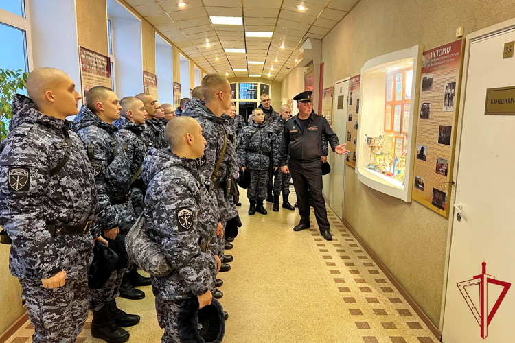 В филиалах вневедомственной охраны проходят Дни открытых дверей для военнослужащих, проходящих военную службу по призыву