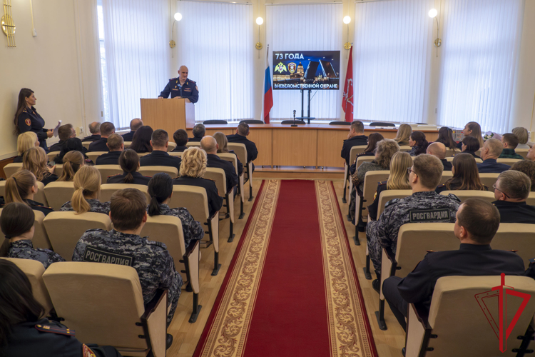 В Управлении вневедомственной охраны состоялось торжественное совещание, посвященное 73-й годовщине со Дня образования вневедомственной охраны