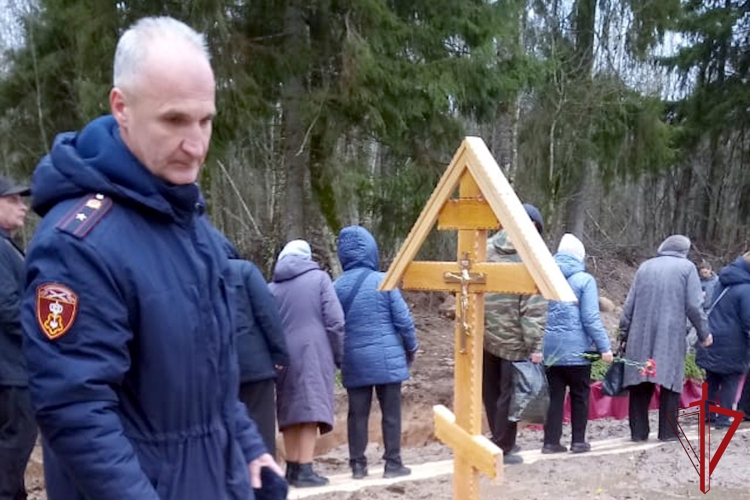 Сотрудники Росгвардии почтили память погибших соотечественников в немецко-фашистском пересыльном лагере «Дулаг-102»
