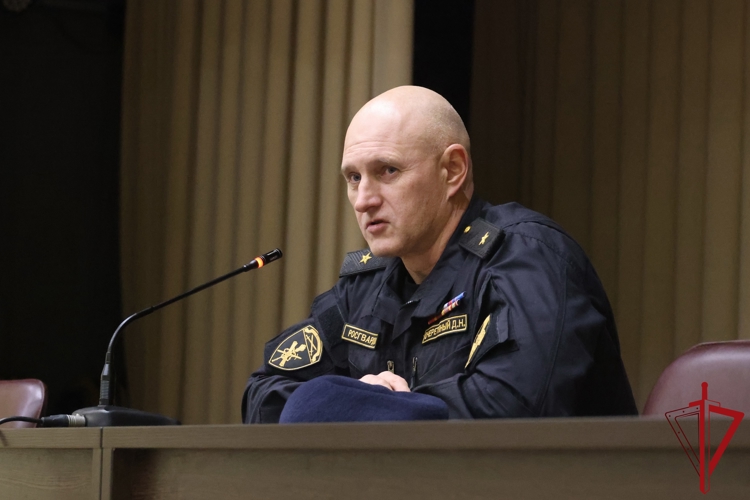 Представители ГУ Росгвардии провели агитационную встречу с военнослужащими, проходящими службу по призыву