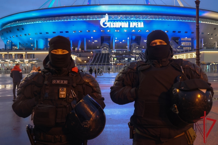 Cотрудники и военнослужащие Росгвардии приняли участие в обеспечении правопорядка во время футбольного матча РПЛ 