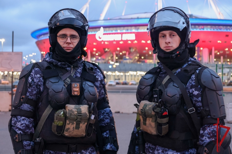 Сотрудники и военнослужащие Росгвардии приняли участие в обеспечении правопорядка во время международного футбольного матча