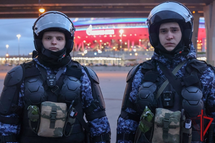 Сотрудники и военнослужащие Росгвардии приняли участие в обеспечении правопорядка во время международного футбольного матча