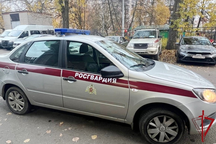 В Красногвардейском районе сотрудники Росгвардии задержали правонарушителя, находящегося в федеральном розыске