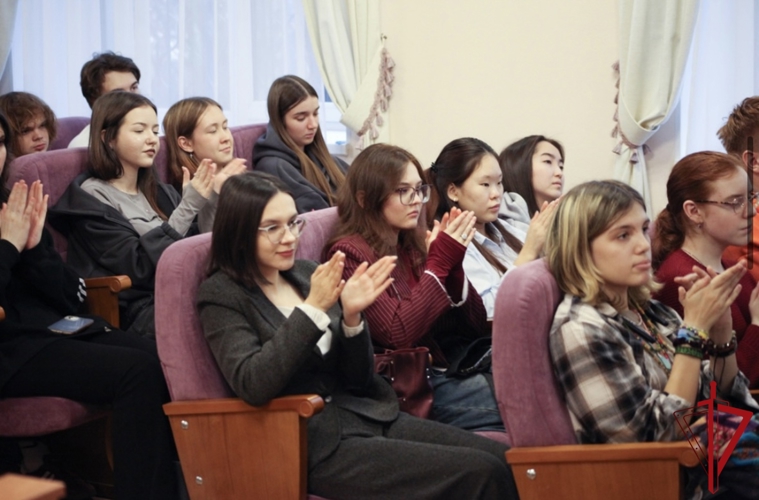 Ветеран вневедомственной охраны и житель блокадного Ленинграда провел встречу со студентами