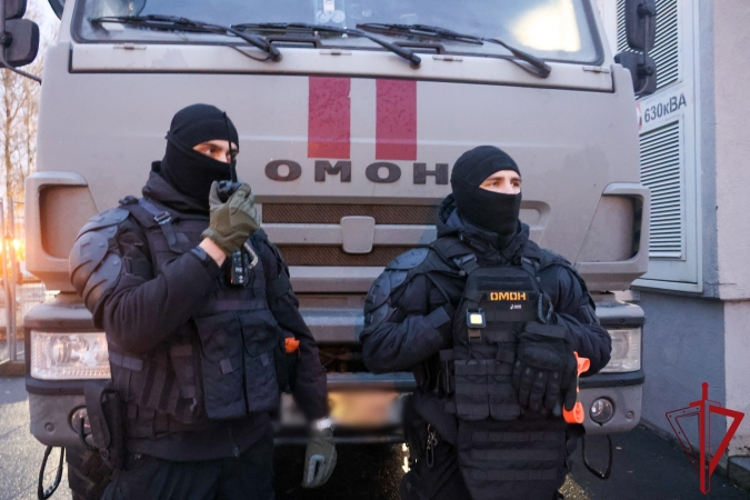 Cотрудники и военнослужащие Росгвардии приняли участие в обеспечении правопорядка во время футбольного матча РПЛ 