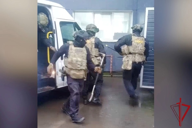 В Санкт-Петербурге при содействии СОБР Росгвардии пресечена деятельность по нелегальному производству табачной и никотинсодержащей продукции