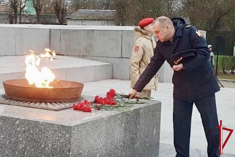 В Санкт-Петербурге и Ленобласти представители Росгвардии почтили память павших защитников Отечества