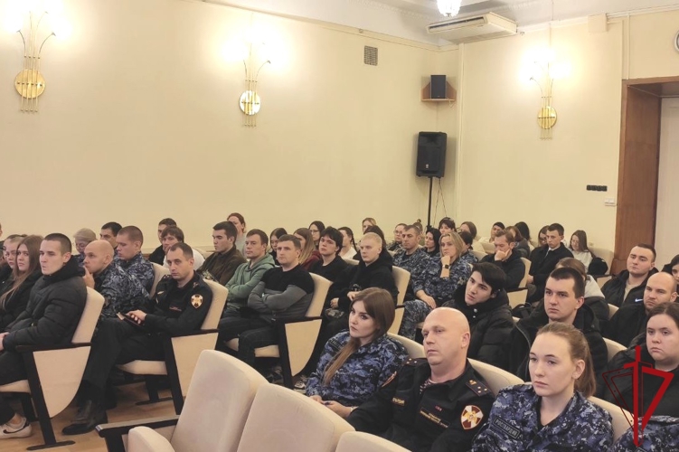 В региональном Управлении вневедомственной охраны состоялось мероприятие, ориентированное на укрепление единства российского общества в периоды исторических вызовов