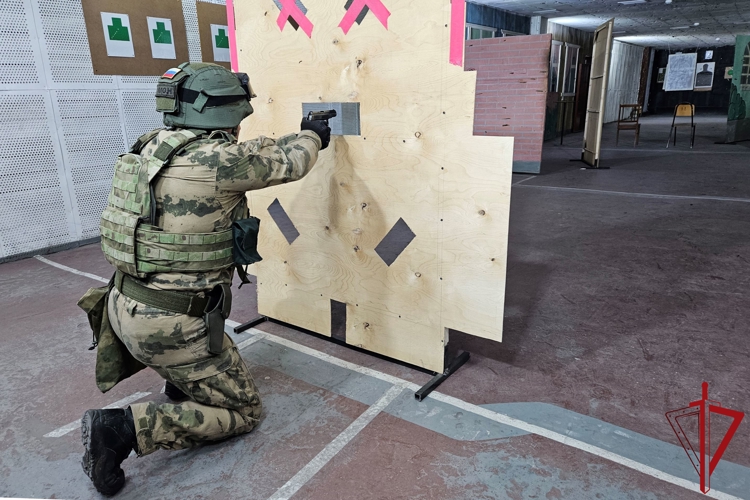 В региональном Управлении вневедомственной охраны прошел открытый чемпионат по стрельбе из боевого ручного стрелкового оружия