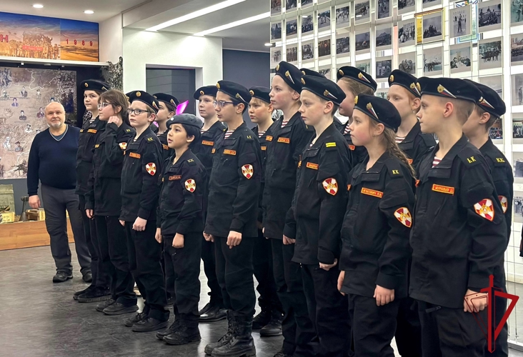 В преддверии Дня Героев Отечества учащиеся подшефных кадетских классов Росгвардии посетили музей ОМОН «Бастион»